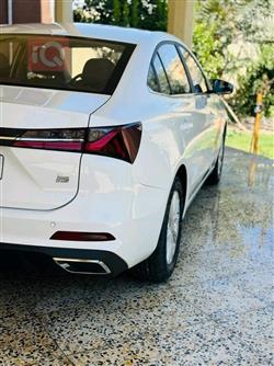 Roewe i5